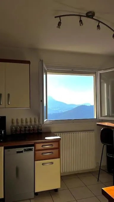 Superbe Appartement 2 Chambres Avec Vue Sur La Mer Et La Montagne Marseilles Apartment