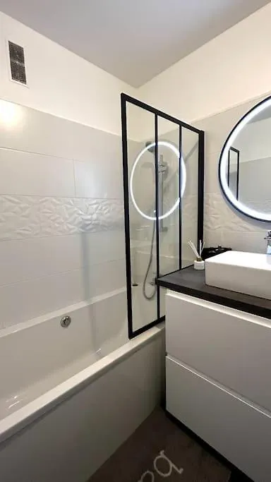 Superbe Appartement 2 Chambres Avec Vue Sur La Mer Et La Montagne Marseilles