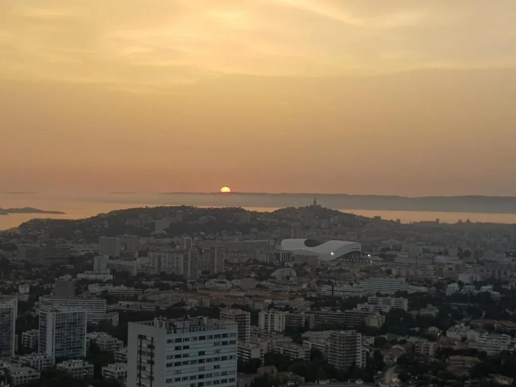 Apartment Superbe Appartement 2 Chambres Avec Vue Sur La Mer Et La Montagne Marseilles
